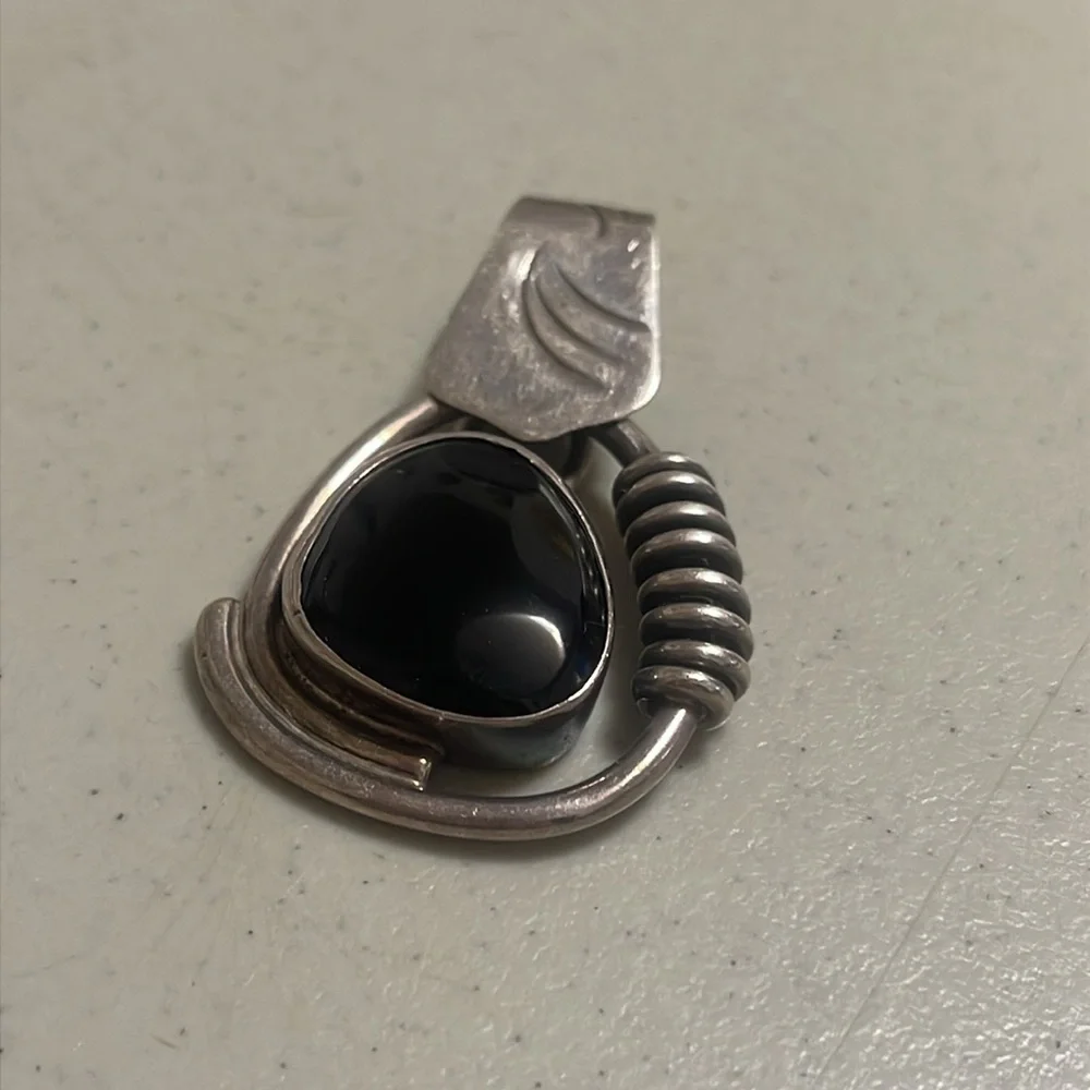 Elegant Black onix Sterling silver 925 Pendant